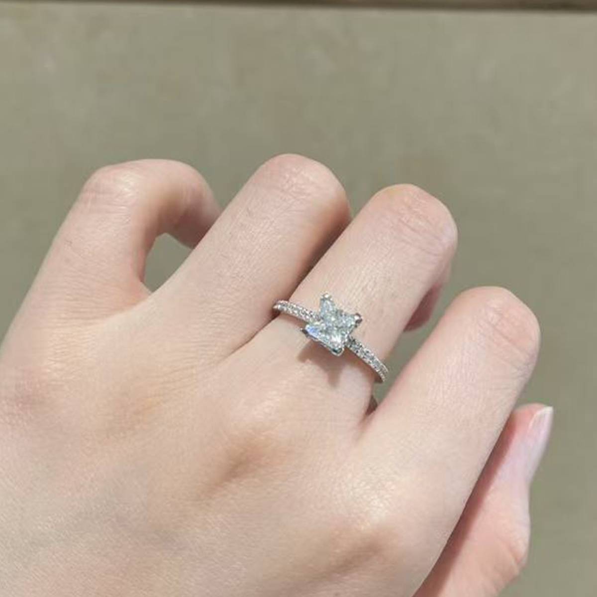 Simplified Square Diamond Women's Ring S925 Silver Plated Platinum Customized Selection Main Stone Moissanite 1.0ct/Side Stone Cubic Zirconia